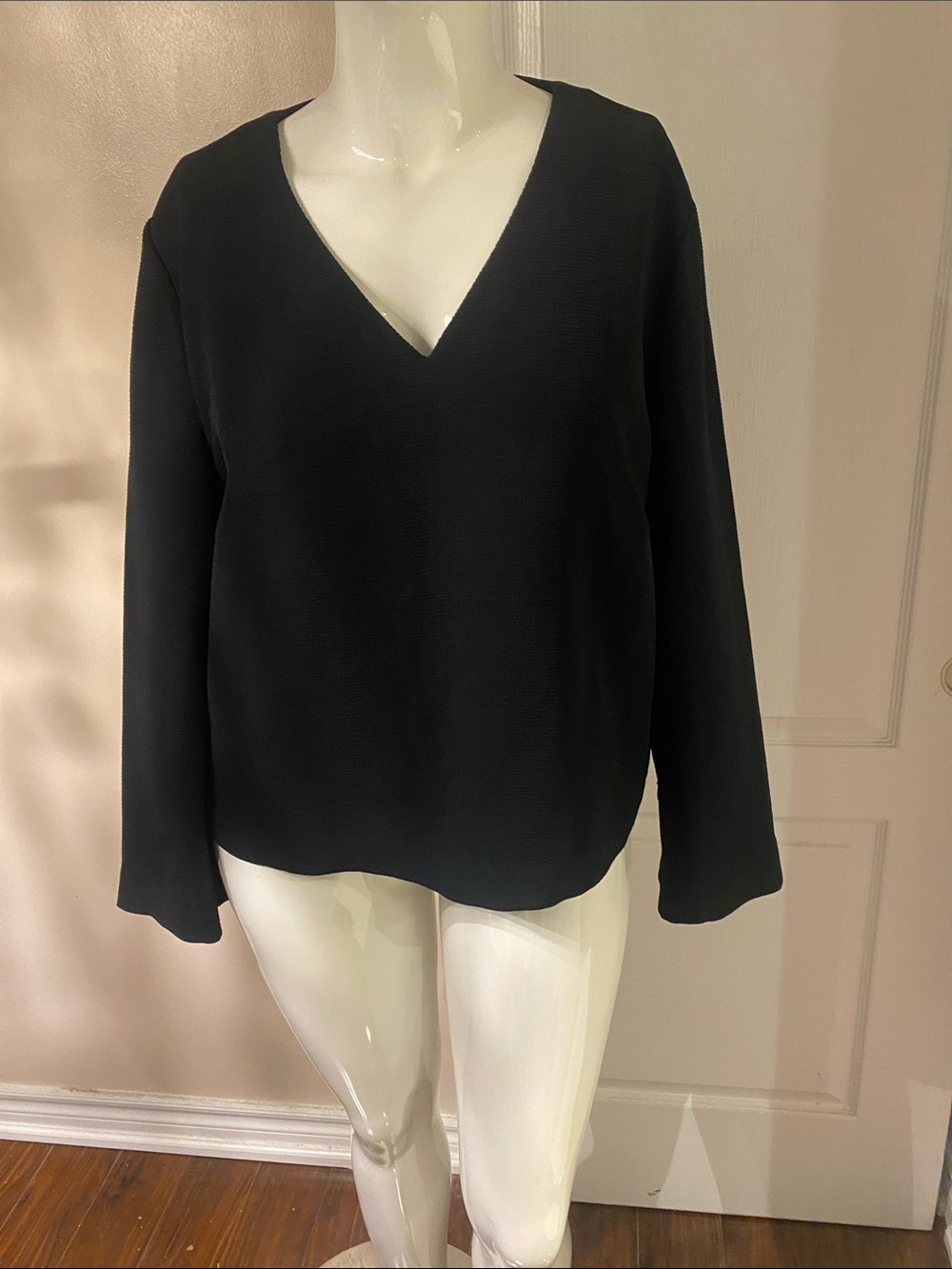 DKNY Black V-Neck Long Sleeve Top
